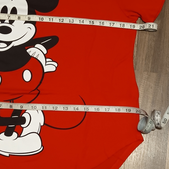 𝑫𝑰𝑺𝑵𝑬𝒀 𝑴𝒊𝒄𝒌𝒆𝒚/𝑴𝒊𝒏𝒏𝒊𝒆 𝑮𝒓𝒂𝒑𝒉𝒊𝒄 𝑹𝒆𝒅 𝑻𝒐𝒑 - Picture 7 of 10